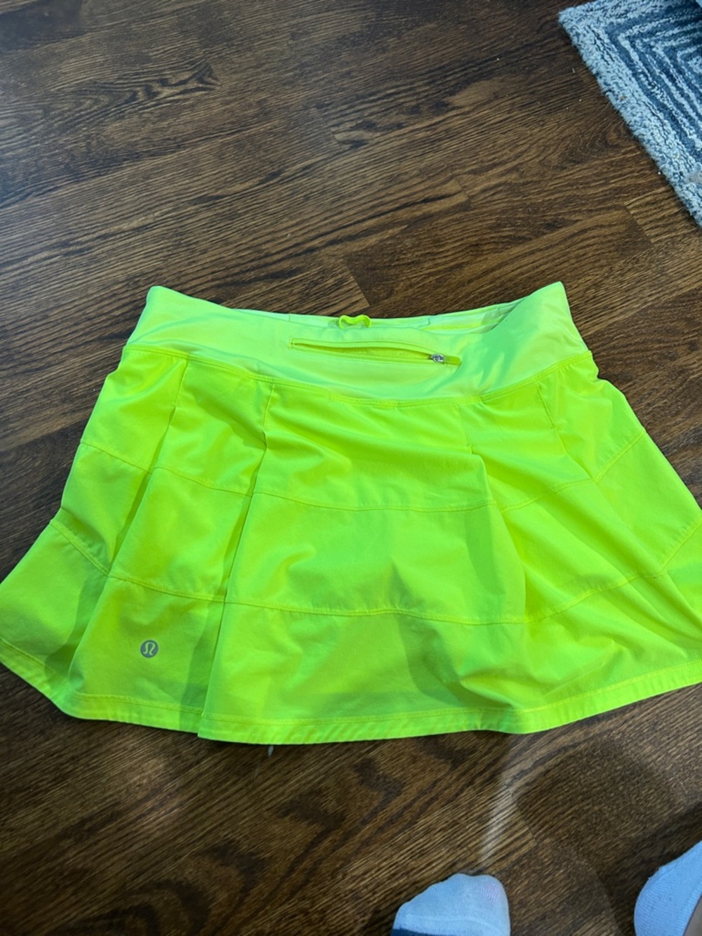 lululemon athletica Neon Yellow skirt - Picture 3 of 4